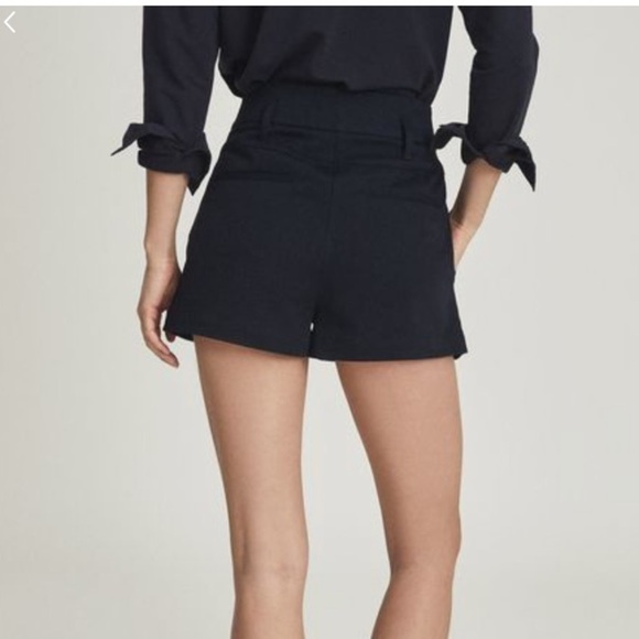 Reiss April cotton pleat front navy blue shorts 8 NWT - Picture 4 of 9